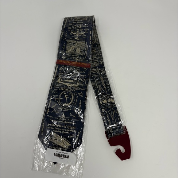 Museum Artifacts Men's Necktie Tie Silk Principles of Flight Diagrams NWT - Picture 1 of 7